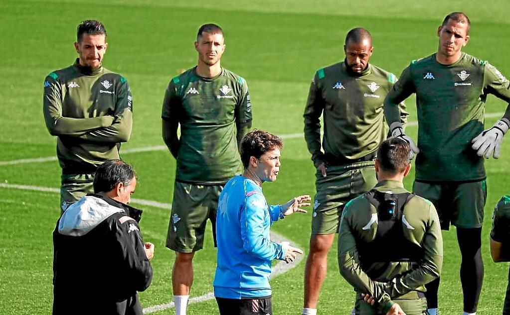 El posible once del Betis para el derbi ante el Sevilla