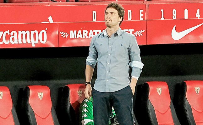 Rubi duda de que sea penalti, pero admite que "el Sevilla fue superior"