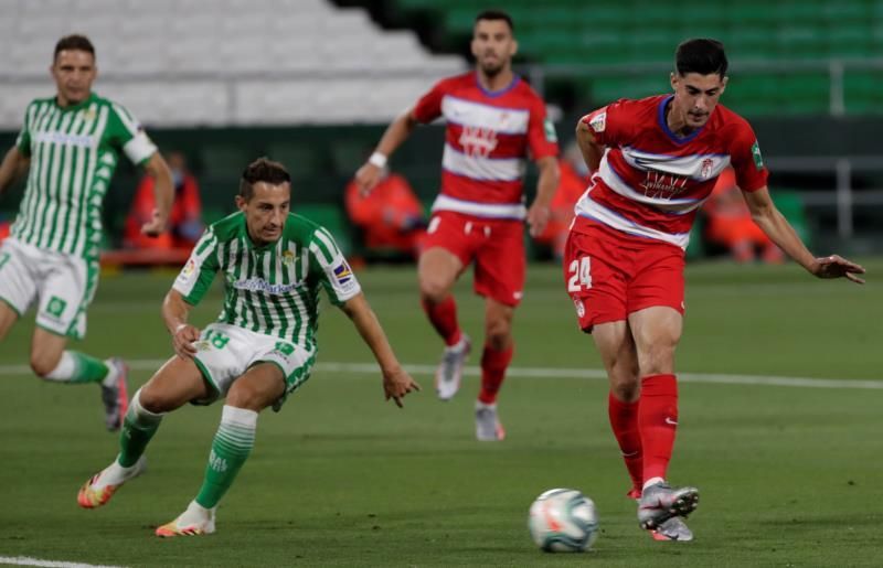 Carlos Fernández, el delantero de moda que explota en el Granada