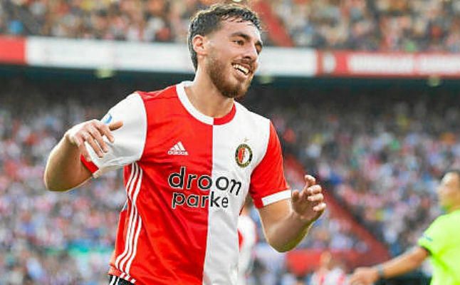 Kökcü, en la agenda de SevillaFC y Betis, da un giro en la decisión sobre su futuro