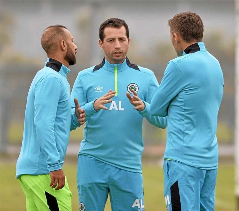 Ofrecimientos de todo tipo para el banquillo del Betis