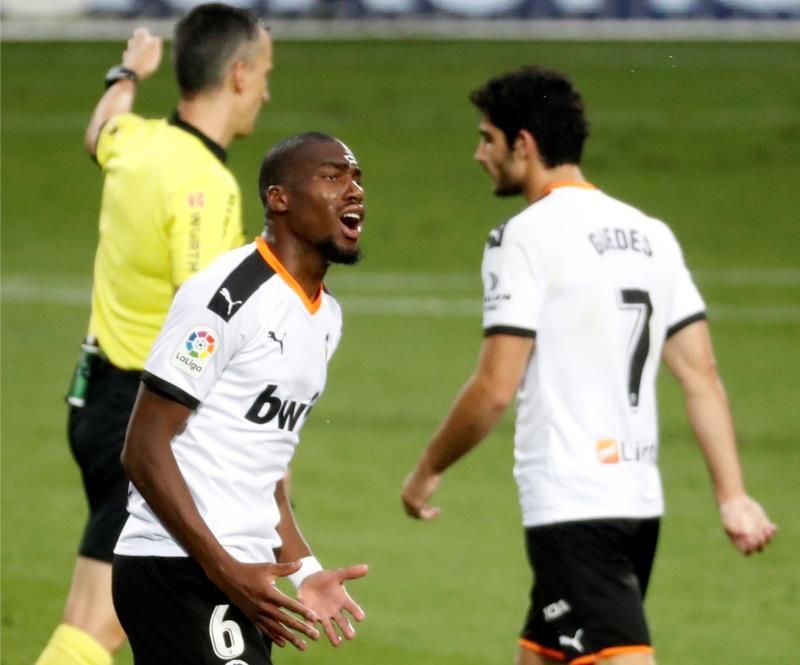 El Valencia naufraga a domicilio