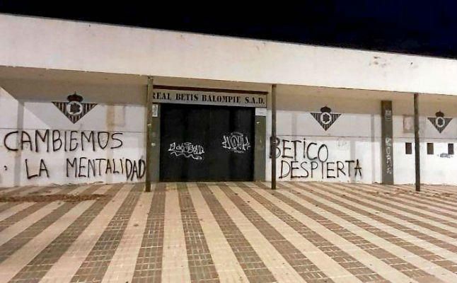 El beticismo estalla: "Directiva dimisión"