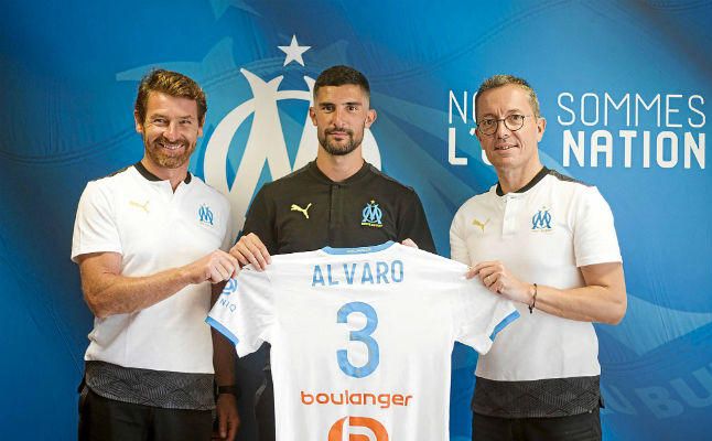 Álvaro González, en la órbita del Betis, firma con el Marsella hasta 2023