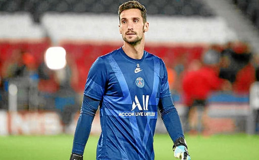 El PSG hace oficial la continuidad de Sergio Rico hasta el final de la Champions