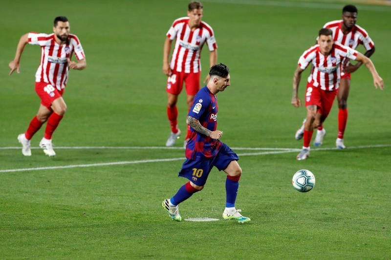 Messi alcanza los 700 goles oficiales con el Barça y la selección argentina