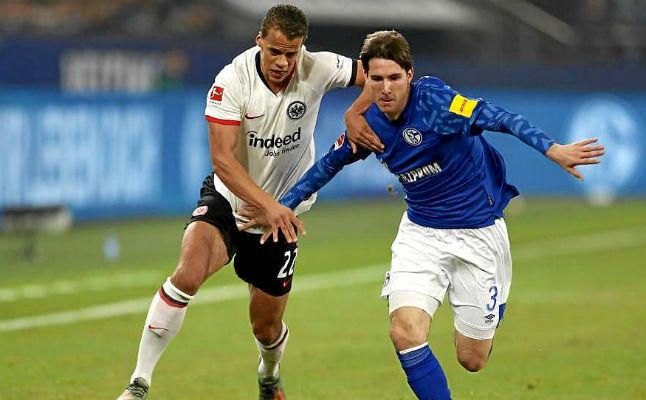 El primer paso para el posible regreso de Miranda al Betis ya está dado