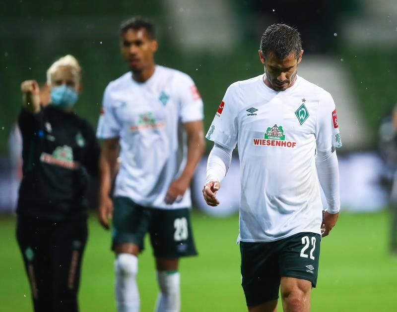 El Werder Bremen prolonga su calvario y se jugará la permanencia en la vuelta