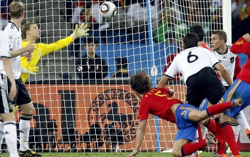 Diez años del cabezazo de Puyol a Alemania