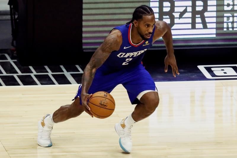 Kawhi Leonard no viaja con los Clippers a Orlando
