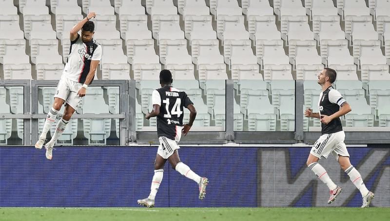 Un doblete de penalti de Cristiano evita el asalto del Atalanta al Juventus
