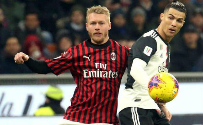 Dos obstáculos para la compra de Kjaer por el Milan