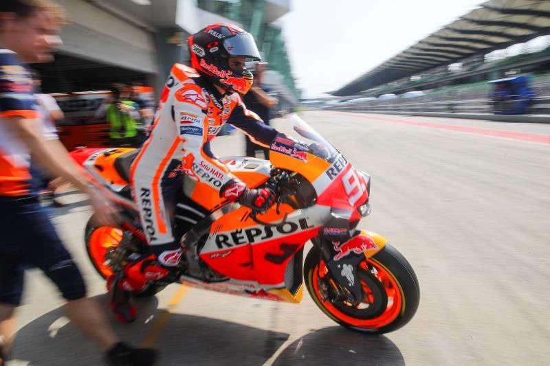 Viñales y Quartararo doblegan por escasamente una décima a Márquez