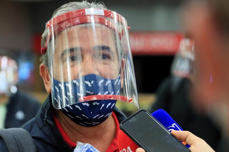 Jorge Luis Pinto: "Recomendaría a James irse del Madrid"