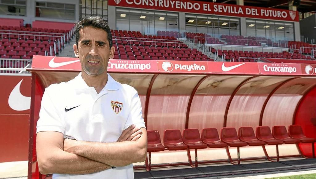 Dos novedades y una baja importante en el cuerpo técnico del Sevilla At.
