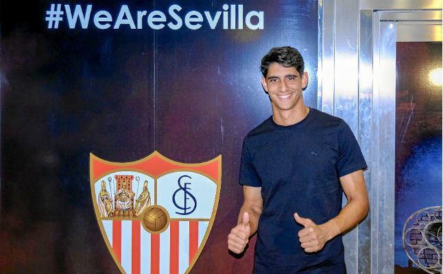 Bono quiere quedarse y el Sevilla le da esperanzas