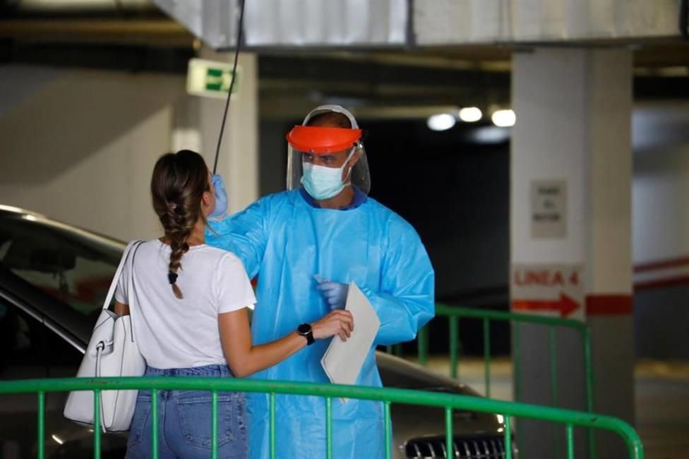 Andalucía alcanza los 60 hospitalizados, 15 más que el sábado pasado y nueve de ellos en UCI