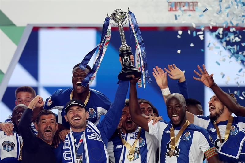 El Oporto logra también la Copa de Portugal, pese a jugar con 10