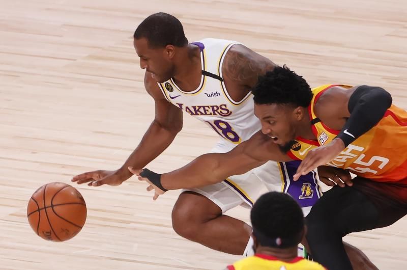116-108. Davis aporta doble-doble y Lakers ganan a Jazz