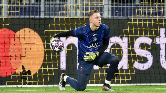 El agente de Bulka, portero en la órbita del Betis, habla sobre su futuro