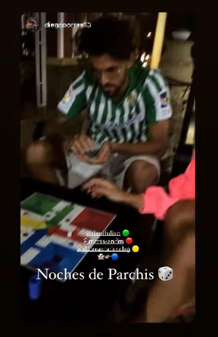 Dani Ceballos, de vacaciones y del Betis