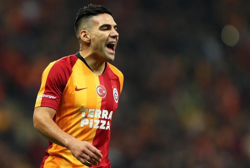 Falcao se queda en el Galatasaray tras aceptar una reducción salarial