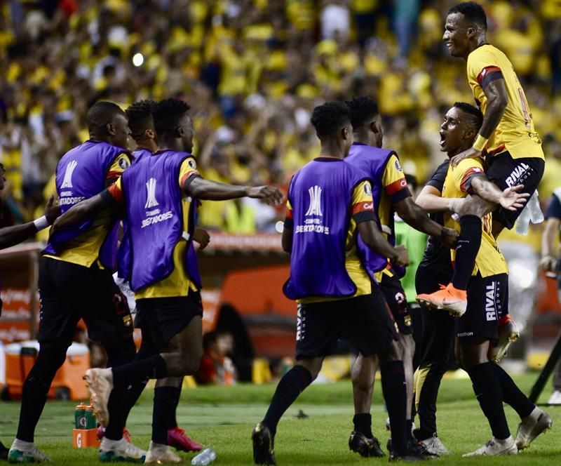El fútbol vuelve en Ecuador el 14 de agosto, cinco meses después de su suspensión