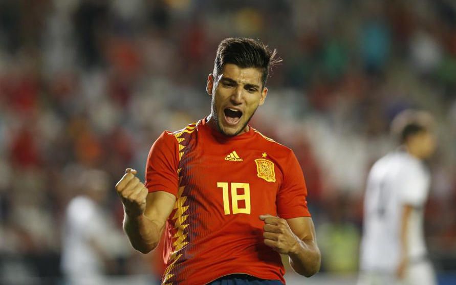 El Betis, en la puja por Rafa Mir