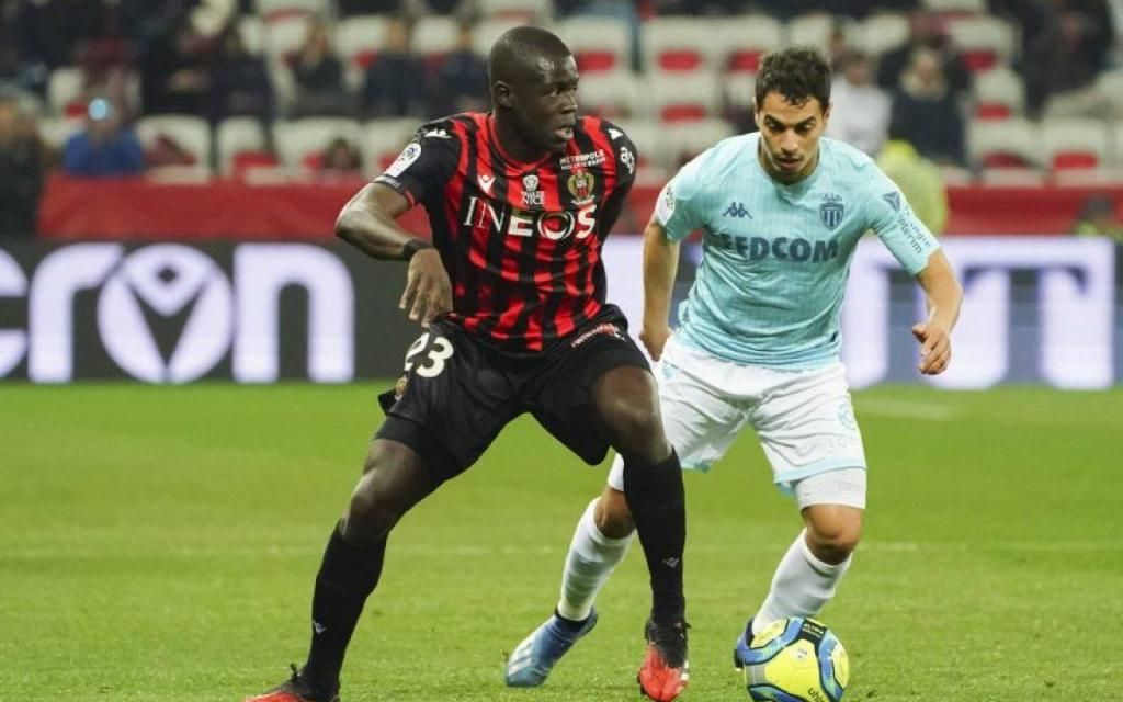 El Betis llama a Malang Sarr, un central de altos vuelos a coste cero