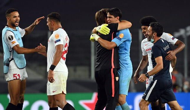 Bono, el héroe del Sevilla de Julen