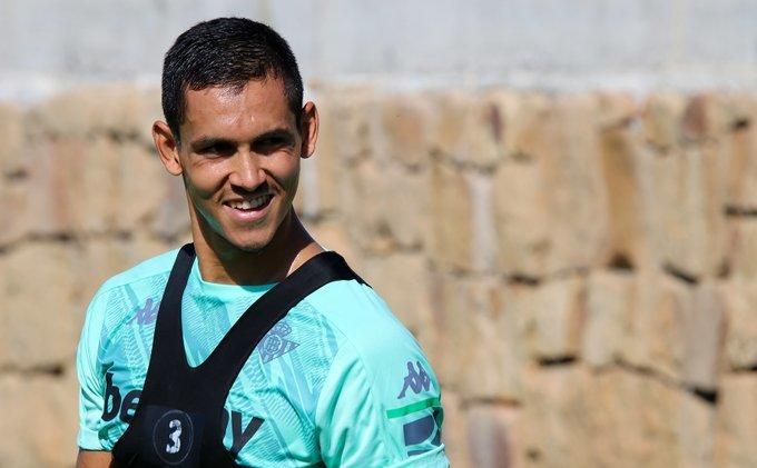 El Niza prepara otra oferta por Mandi y el Betis sondea a un viejo conocido