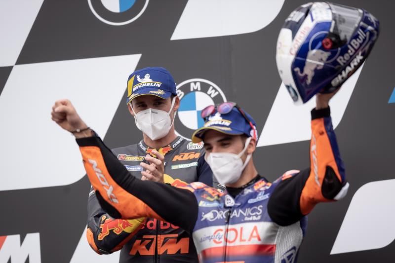 Miguel Oliveira da a Portugal su primera victoria en MotoGP