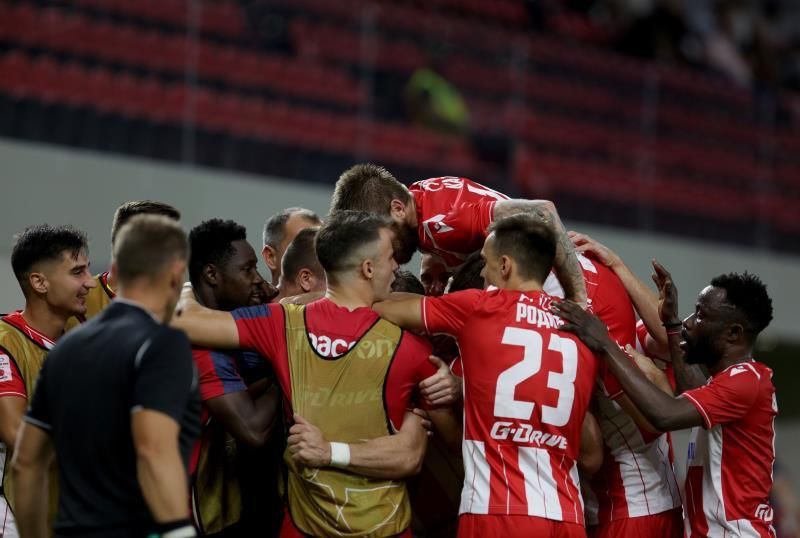 El Estrella Roja sufre para eliminar al Tirana