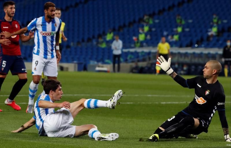 Aritz Elustondo renueva con la Real hasta 2024, dos temporadas más