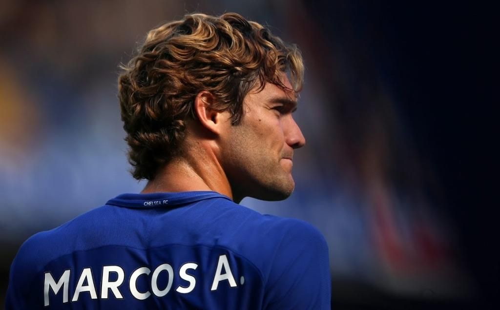 Al Chelsea, fuera de la puja por Reguilón, le sobra ya Marcos Alonso