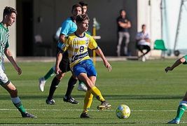 Joselito, la joven perla del Coria que seguía el Betis, se marcha a Italia