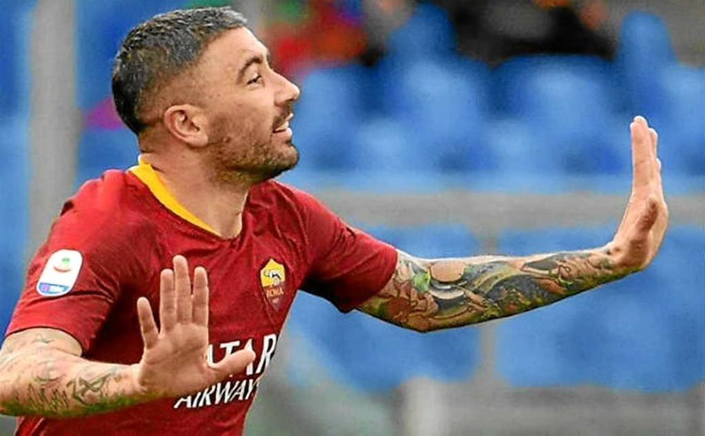 En Italia sitúan a Kolarov en la órbita del Sevilla