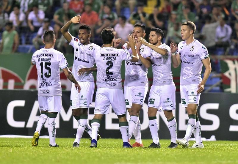 2-1. El uruguayo Rivero sentencia la victoria del Santos Laguna sobre Querétaro