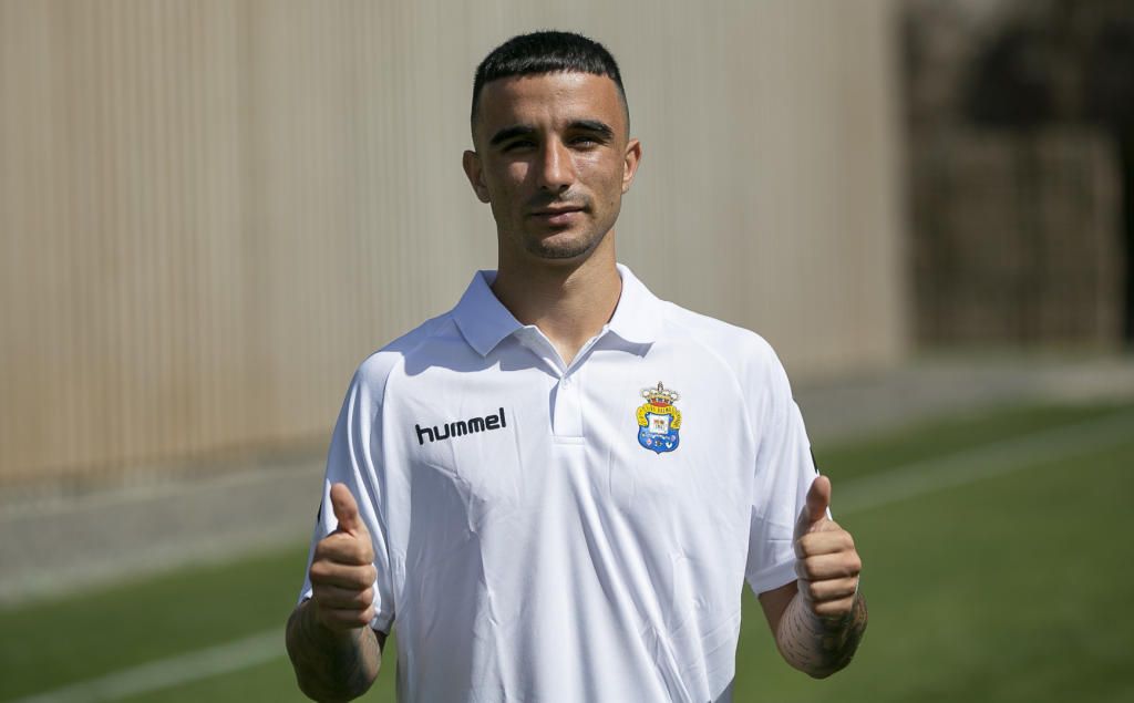 El canterano del Betis Robert ya se entrena con la UD Las Palmas