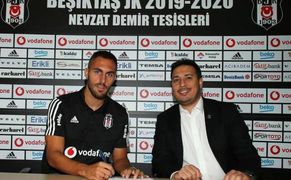El Besiktas reclama al Betis una compensación de 2 millones por el fichaje de Víctor Ruiz