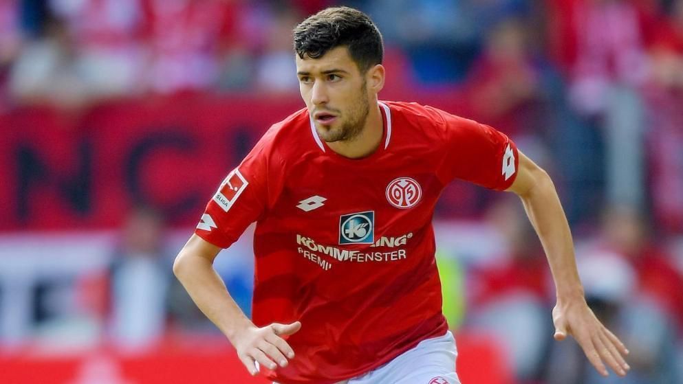 El Betis intenta el fichaje de Aarón Martín