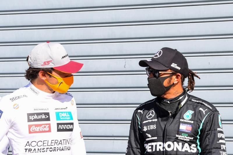 Hamilton firmó la 'pole'; Sainz saldrá tercero en Monza y 'Checo', cuarto