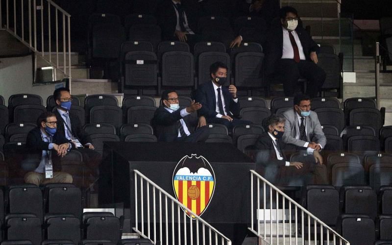 Peñas del Valencia acusan al club de "violar" sus derechos con su desalojo