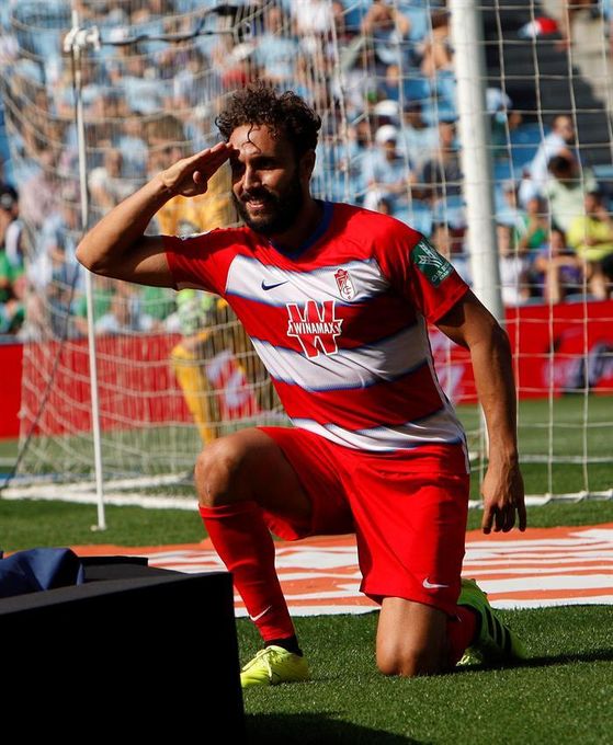 El central Germán Sánchez amplía su contrato con el Granada hasta 2022