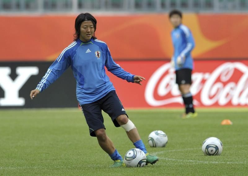 La futbolista Yuki Nagasato jugará en un equipo masculino amateur nipón