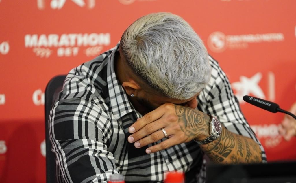 Nostalgia, lágrimas, emoción, gratitud, amor eterno... Así fue la despedida de Banega del Sevilla