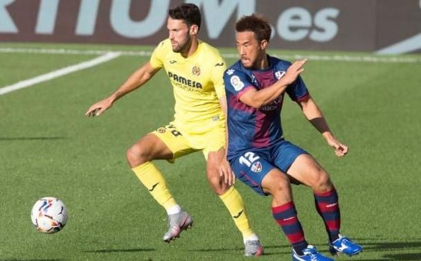 Emery da una de cal y otra de arena a Pedraza y al Betis