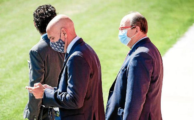 Lo que Monchi busca tras Acuña y lo que podría necesitar