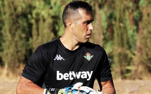 Claudio Bravo, jugar bien con los pies no es lo mismo que pegarle fuerte