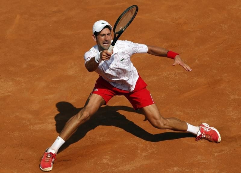 Djokovic debuta con un cómodo triunfo en Roma tras su descalificación en EEUU
